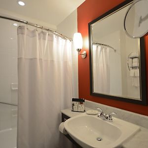 Studio Suite Two Double Beds Non-Smoking